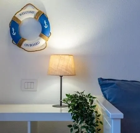 Casa Annette By La Via Del Mare Viaggi E Vacanze בית נופש *